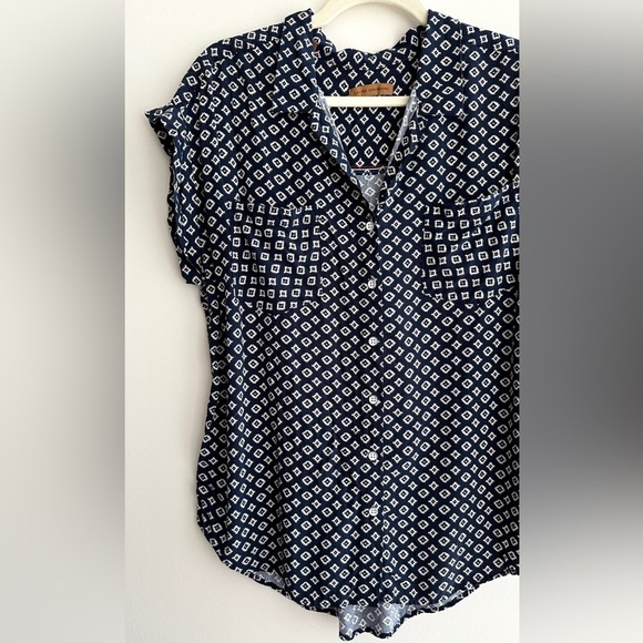 Jachs Girlfriend Diamond Aztec Print Button Down Polo, Large, Navy Blue/White - Picture 4 of 14